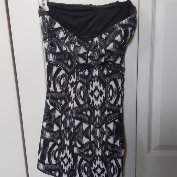Black and white sleeveless dress size 3 - Picture 3 of 3